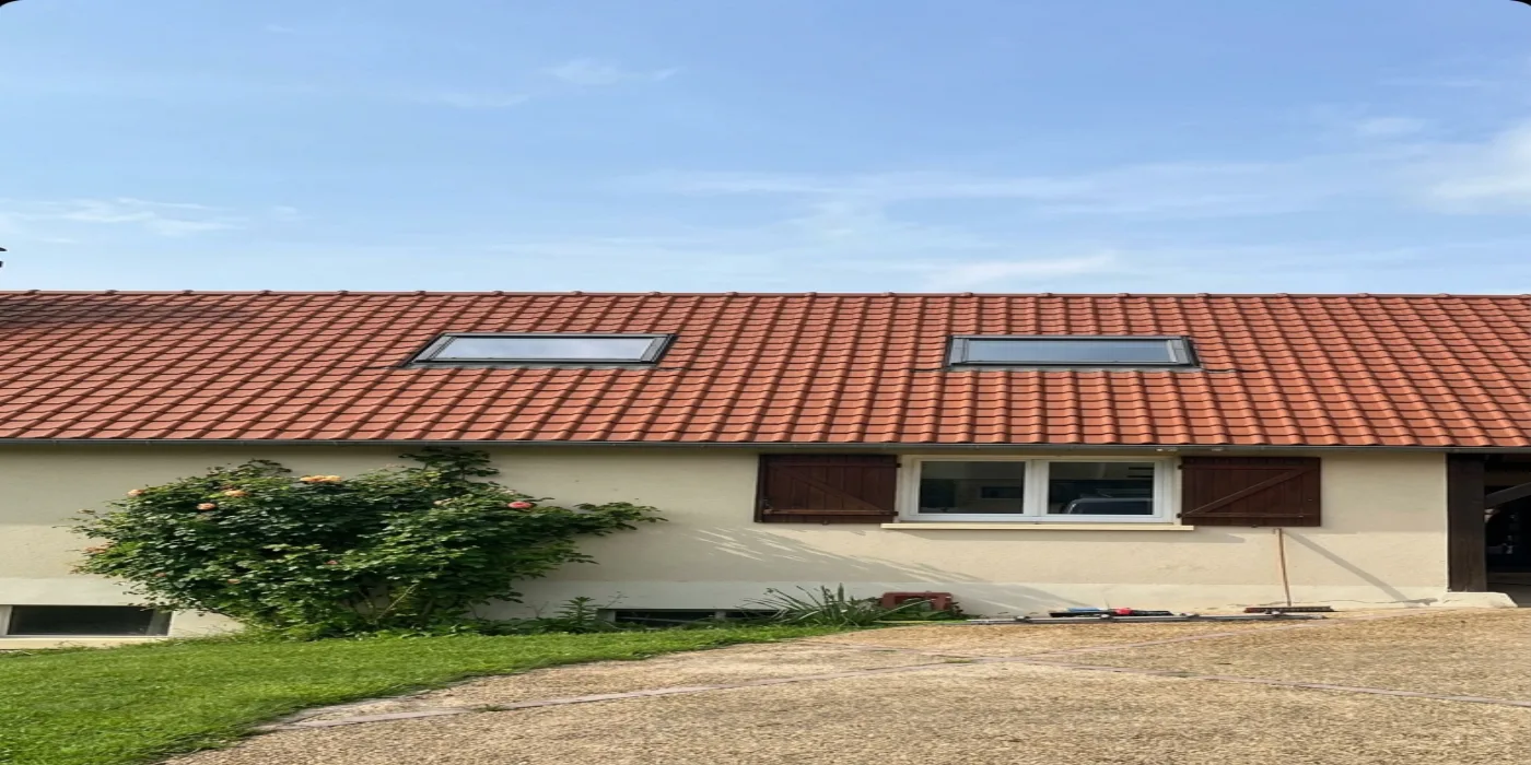Nettoyage d'une toiture en tuiles terre cuite — après intervention